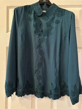 Soft Surroundings Embroidered Teal Long-Sleeve Women’s Blouse